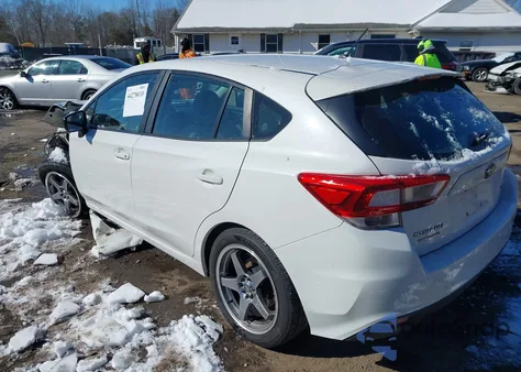 2018 Subaru Impreza 2.0I z USA, uszkodzony, nr VIN 4S3GTAA67J1726741